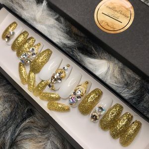 Press On Nails 😊 Style: Wrapped in Gold